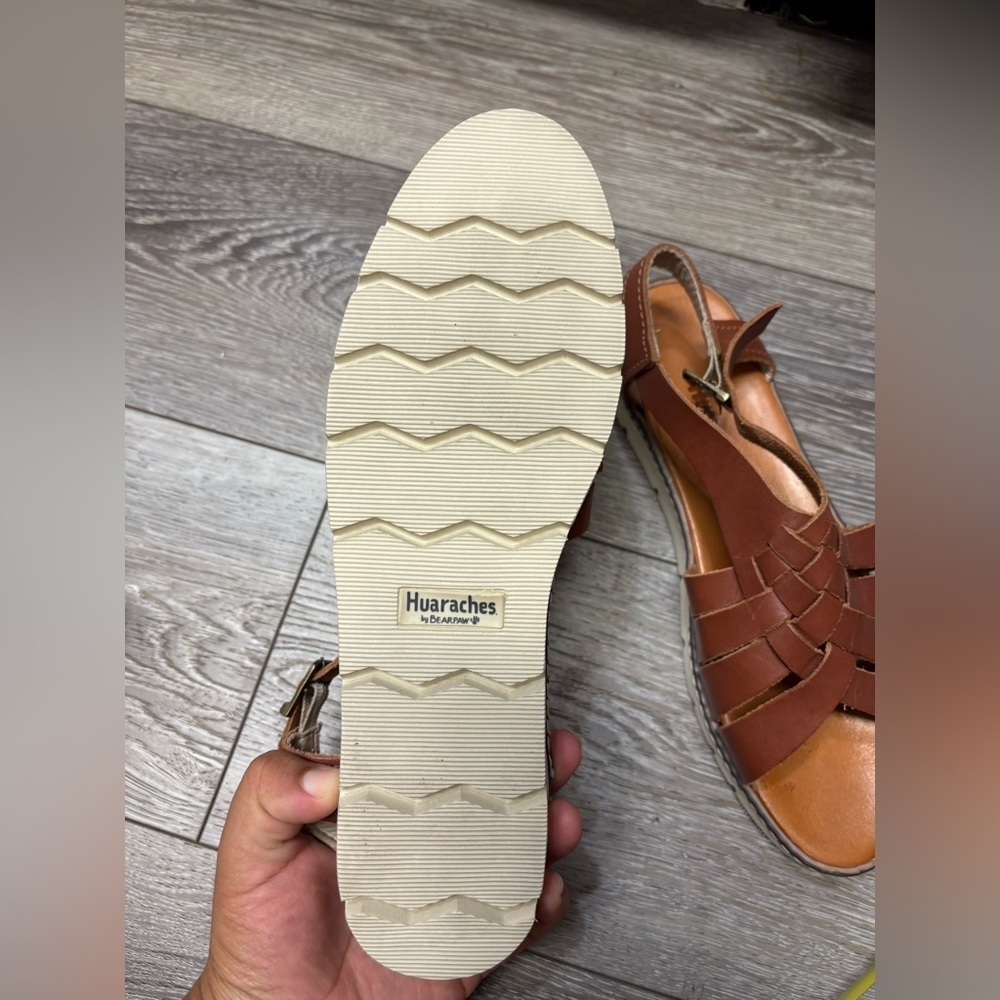 Huaraches Bearpaw Brown Leather Women's Sandals - Picture 5 of 9